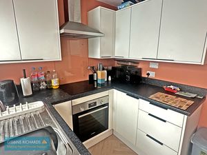 Kitchen- click for photo gallery